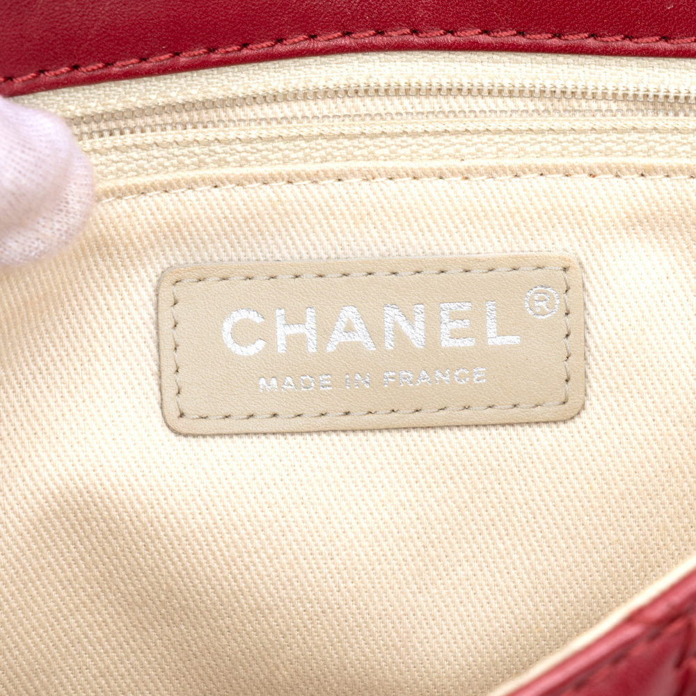 Chanel Hamptons Flap Top Handle - Picture 10 of 11